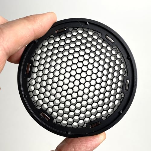 Rogue Magnetic Light Modifier (Flash Grid 45) | perfect for dramatic portraits — simply snap the grid onto your flash for a narrow 45° beam of light - color: Flash Grid 45