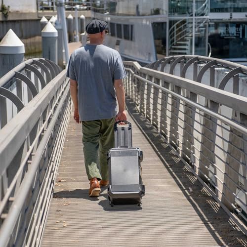 Pelican Vault V525 Hard Case (Camera, Pistol, Gear, Equipment) - style: Padded Dividers