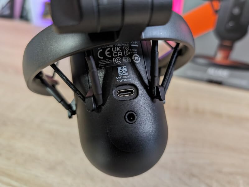 SteelSeries Alias USB Mic for PC — 3x Bigger Capsule for Gaming, Streaming and Podcasting — Sonar for Streamers Audio Software — AI Noise Cancelling — LED (Renewed)