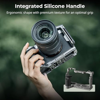 SmallRig HawkLock Quick Release Camera Cage Kit for Sony A7C II/ A7CR with Integrated Silicone Grip, Full Access Vlog Making Cage for Sony Alpha 7C II/Alpha 7CR with Cable Clamp for HDMI - style: HawkLock QR Cage