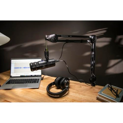 Audio-Technica AT2040USB Hypercardioid Dynamic USB Podcast Microphone Bundled with Pop Filter + Boom Arm + Cleaning Cloth (4 Items) - style: w/ Microphone Arm