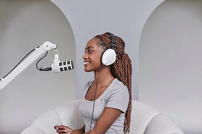 RØDE PodMic Cardioid Dynamic Broadcast Microphone - White - color: PodMic White