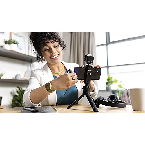 RØDE Vlogger Kit Complete Mobile Filmmaking with High-quality Microphone, Tripod, LED Light and Accessories for Content Creation (USB-C Edition for Smartphones with USB-C Connector)